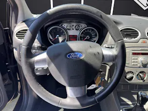 Ford Focus 1.8i 16V Carving