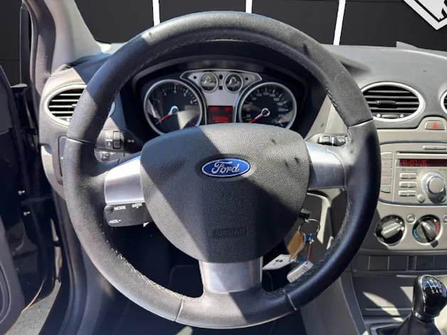 Ford Focus 1.8i 16V Carving
