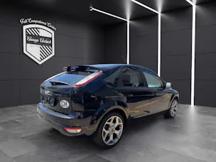 Ford Focus 1.8i 16V Carving