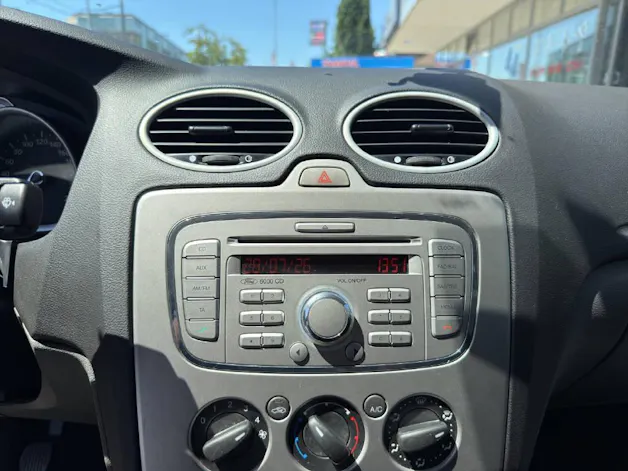 Ford Focus 1.8i 16V Carving