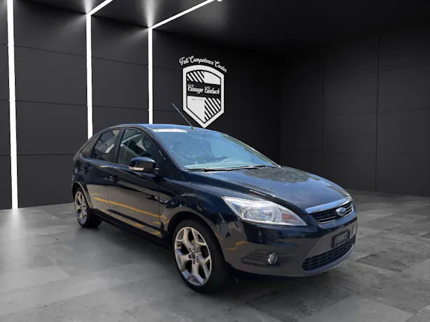 Ford Focus 1.8i 16V Carving