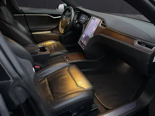 Tesla Model S 75 D