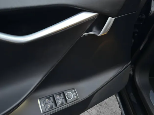 Tesla Model S 75 D