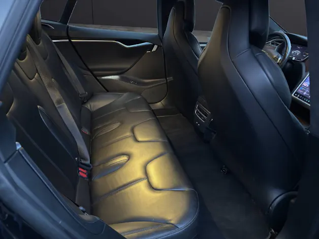 Tesla Model S 75 D