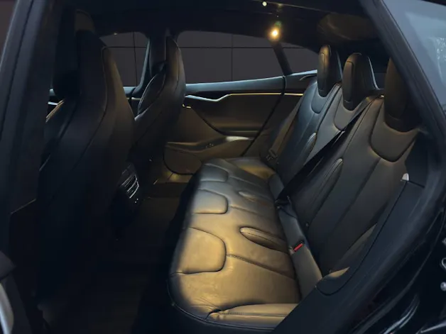 Tesla Model S 75 D