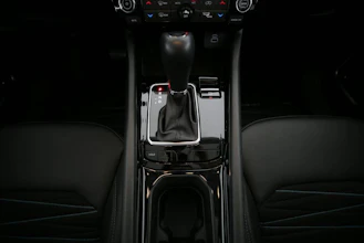 https://vehicle.imgix.net/4430778/257d597f-2250-4580-b550-772172ce71b2.jpg