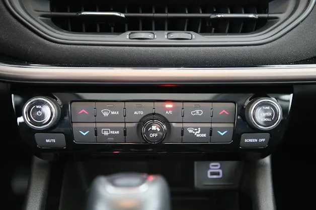 JEEP Compass 1.5 Turbo Upland Plus Sky