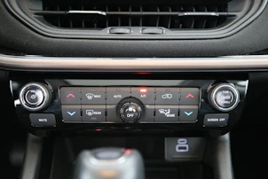 image du véhicule JEEP Compass 1.5 Turbo Upland Plus Sky