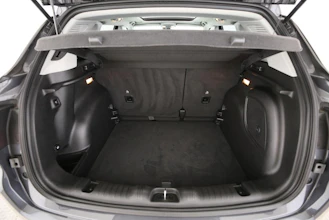 https://vehicle.imgix.net/4430778/934c4625-5938-48de-8eb5-2dffd3b409ab.jpg