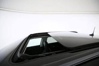 https://vehicle.imgix.net/4430778/a307cdb5-41ac-440b-baa6-a5583162cd25.jpg