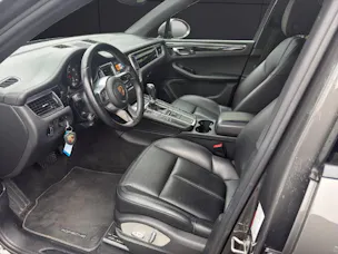 PORSCHE Macan 2.0