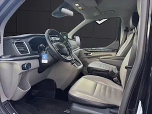 Ford Tourneo C Bus 310 L2 2.0 TDCi 170 Titanium