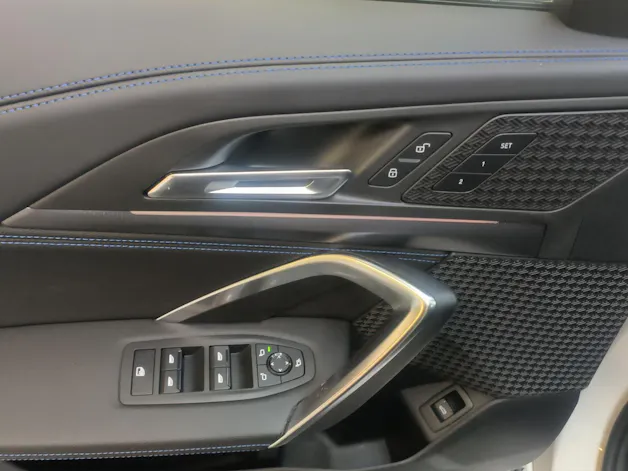 BMW X1 23d xDrive paddles