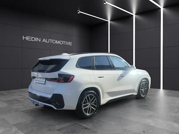 BMW X1 23d xDrive paddles