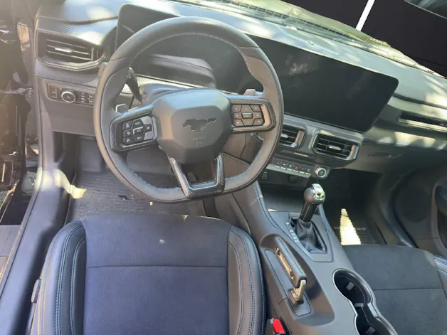 Ford Mustang Coupé 5.0 V8 Dark Horse
