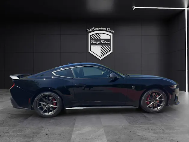 Ford Mustang Coupé 5.0 V8 Dark Horse