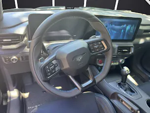 Ford Mustang Coupé 5.0 V8 Dark Horse