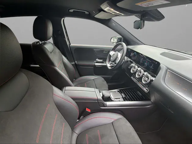 MERCEDES-BENZ GLA 250 AMG Line 4matic