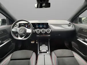 MERCEDES-BENZ GLA 250 AMG Line 4matic