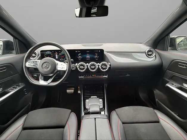 MERCEDES-BENZ GLA 250 AMG Line 4matic