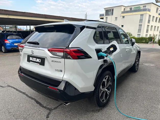 Suzuki Across 2.5 PHEV Compact Top 4x4