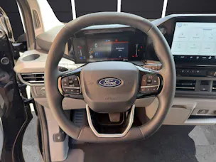 FORD Tourneo C Bus 320 L2 2.0 EcoBlue 170 Titanium