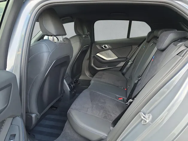 BMW 123 xDrive M Sport (CH) * Skyscraper Grau *