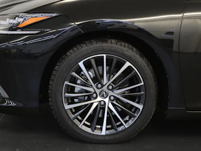 https://vehicle.imgix.net/4431008/1a7782ca-c769-43a4-8033-cbe6b7700521.JPG