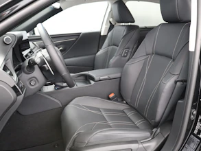 https://vehicle.imgix.net/4431008/2eca50f3-dc84-42c2-a352-35ca1f9b2e2d.JPG