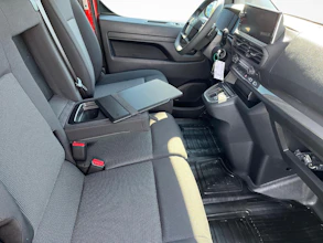 https://vehicle.imgix.net/4431048/8abfcaa7-af23-4e1b-ae07-16992dd6dae9.jpg