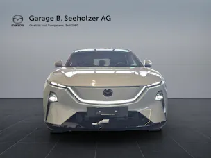 MAZDA CX-6e Takumi