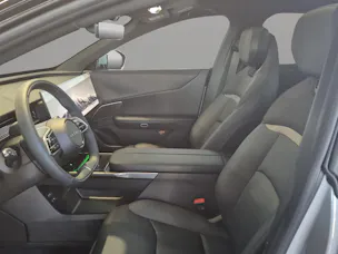 MAZDA CX-6e Takumi