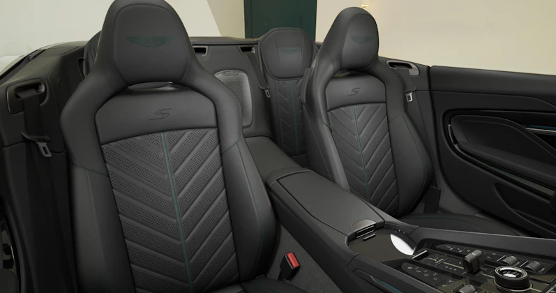 Fahrzeugbild ASTON MARTIN DB12