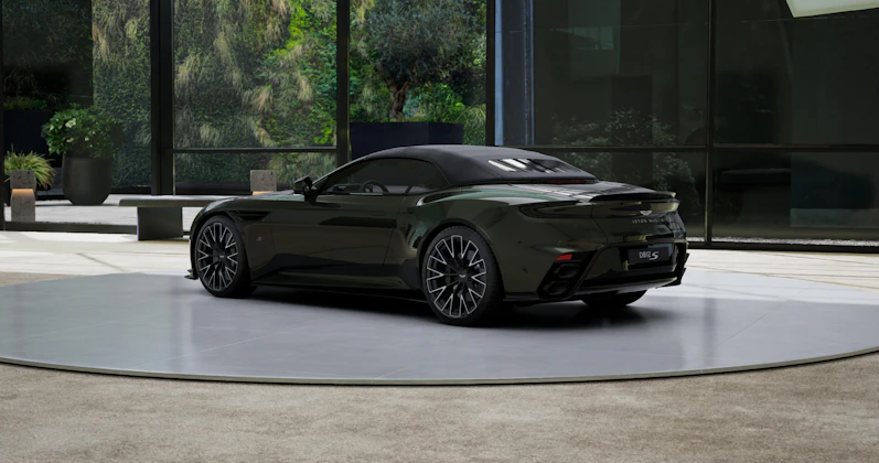 Fahrzeugbild ASTON MARTIN DB12