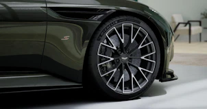 Fahrzeugbild ASTON MARTIN DB12 Volante 4.0 S V8 Bi-Turbo