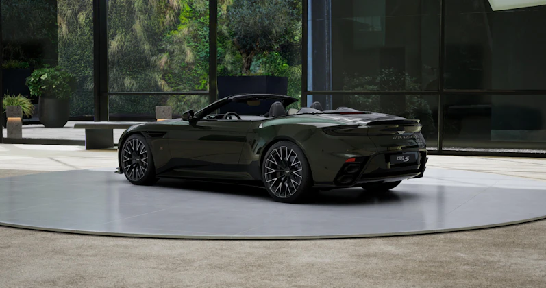 Fahrzeugbild ASTON MARTIN DB12