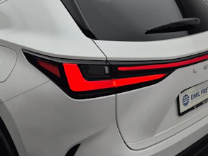 https://vehicle.imgix.net/4431076/8df54e04-5dfe-45dd-ae91-b8e0a0cef588.jpg