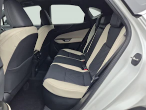 https://vehicle.imgix.net/4431076/ea409c0f-1372-4cc7-b2f1-1f75a3d7f71a.jpg