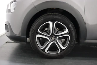 https://vehicle.imgix.net/4431139/af774434-4bf7-4c96-ae22-304257eaeb1c.JPG