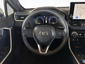 https://vehicle.imgix.net/4431190/c45b3a3e-ae9b-45e9-91d8-215823f3adbe.jpg