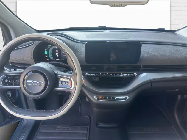 Fiat 500 La Prima