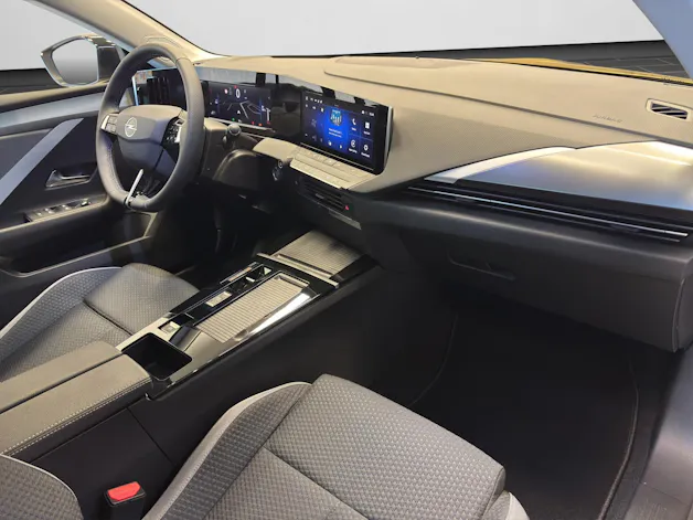 Opel Astra 1.2 T 130 Edition