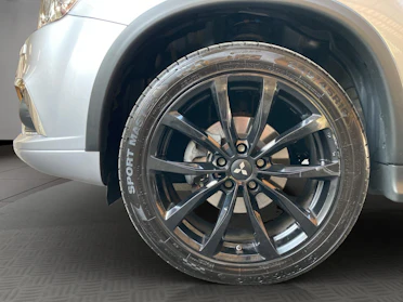 MITSUBISHI ASX 19