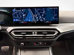 BMW 330e xDrive Touring