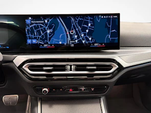 immagine del veicolo BMW 330e xDrive Touring