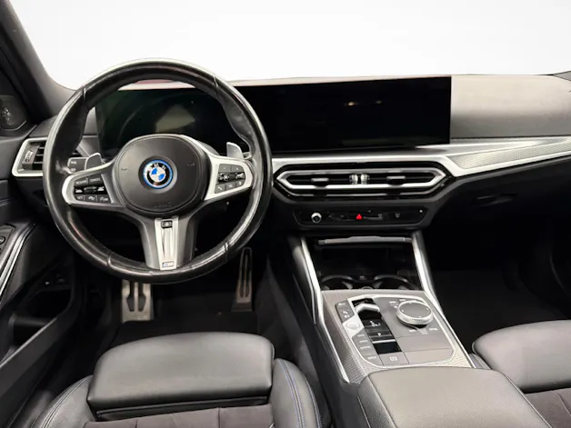 BMW 330e xDrive Touring