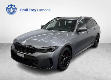 immagine del veicolo BMW 330e xDrive Touring immagine del veicolo BMW 330e xDrive Touring