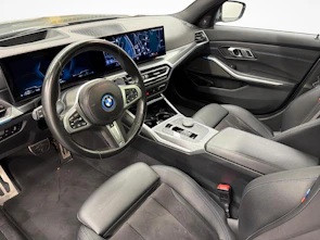 immagine del veicolo BMW 330e xDrive Touring