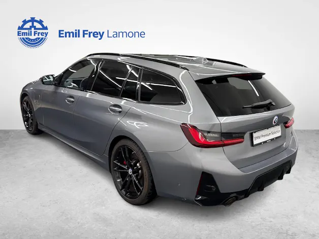 BMW 330e xDrive Touring