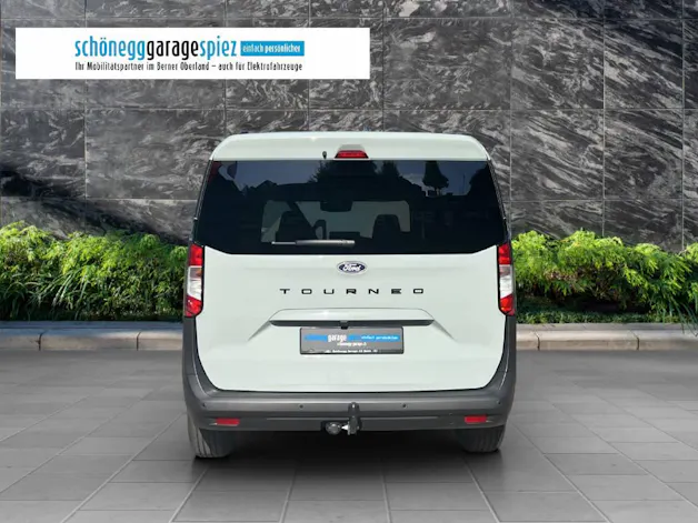 Ford Tourneo Courier 1.0 EcoBoost Titanium